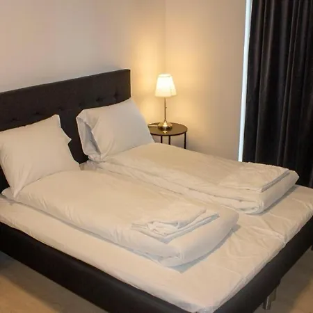 City Apartment - Perfect For Two דירה טסטורפ