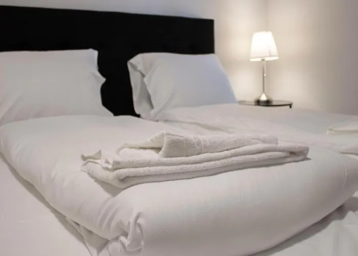 City Apartment - Perfect For Two Appartement